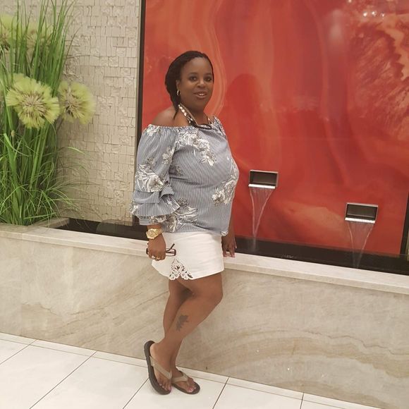 Meet your Posher, Jackie - Picture 1 of 1